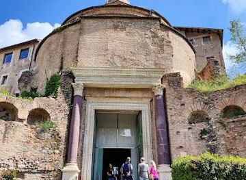 italy/rome/attraction/tempio-di-romolo