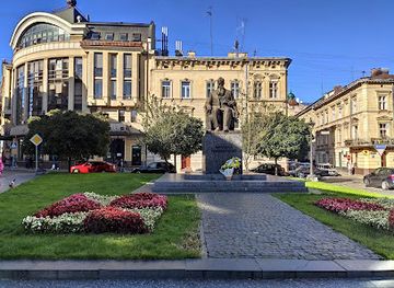 ukraine/lviv-region/attraction/mykhailo-hrushevskyi-monument