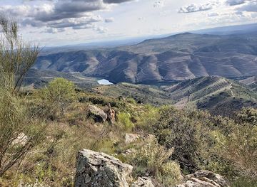 portugal/tras-os-montes/attraction/miradouro-da-senhora-do-castelo