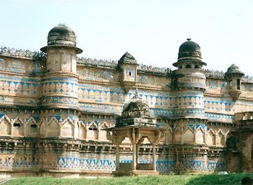 india/gwalior/attraction/vikram-mahal