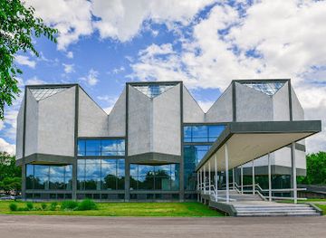 serbia/belgrade/savamala/attraction/museum-of-contemporary-art