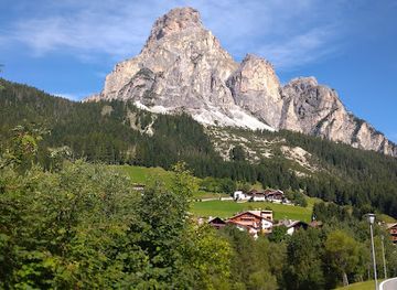 italy/alta-badia/attraction/area-per-passeggiate-corvara-bz