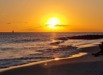 barbados/oistins/attraction/maxwell-beach