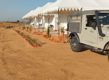 india/pushkar/attraction/night-camping-desert-pushkar