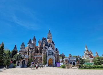 vietnam/nha-trang/vinpearl-land/attraction/ben-tau-vinwonders