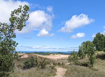 michigan/sleeping-bear-dunes-national-lakeshore/attraction/cottonwood-trail