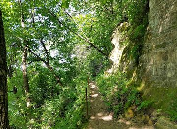 wisconsin/ice-age-trail/attraction/ice-age-trailhead-arbor-ridge-devils-staircase