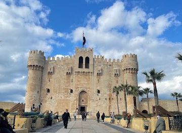 egypt/alexandria/attraction/qaitbay-square