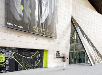 canada/toronto/attraction/bata-shoe-museum