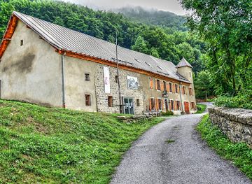 france/ecrins-national-park/attraction/maison-du-berger