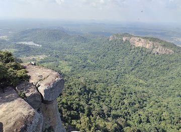 sri-lanka/kurunegala-district/attraction/dolukanda-hiking-trekking-guide