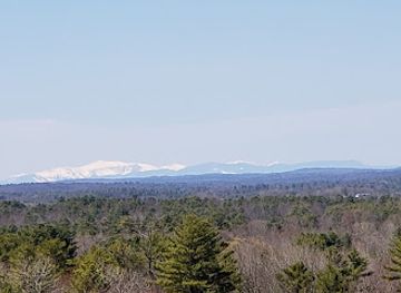 maine/maine-lakes-and-mountains/attraction/hedgehog-mountain