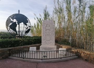 france/saint-tropez/attraction/khatchkar-memorial-aux-combattants-armeniens