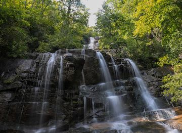 south-carolina/upstate/attraction/falls-creek-waterfalls