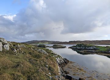 ireland/connemara-national-park/attraction/coolachloy-island-views