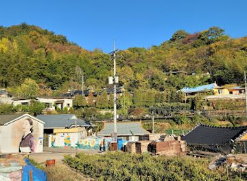south-korea/suncheon/attraction/wolgok-yeonghwagol-mural-village