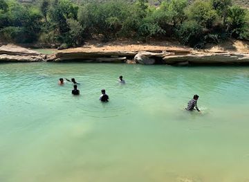 pakistan/lasbela/attraction/pachran-aabshar