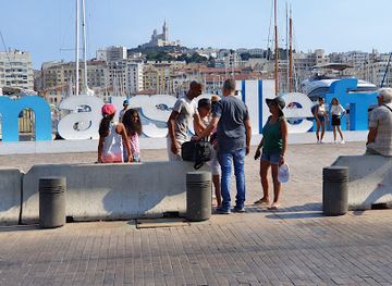 france/marseille/vieux-port/attraction/les-petits-trains-de-marseille