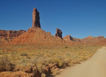 arizona/monument-valley/attraction/entrance-to-valley-of-the-gods-rd