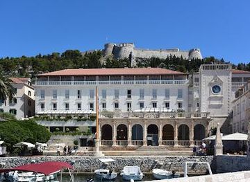 croatia/hvar-island/attraction/city-lodge-loggia