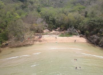 trinidad-and-tobago/edith-falls/attraction/perruquier-bay
