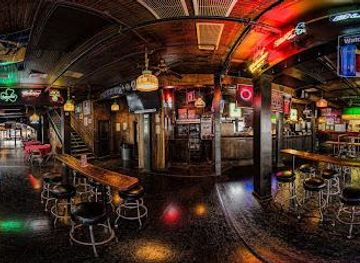 kansas/kansas-city/attraction/kelly-s-westport-inn