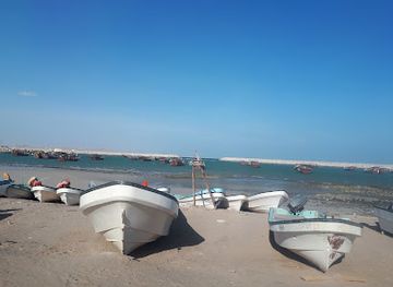 oman/ash-sharqiyah-south-governorate/attraction/pink-lake