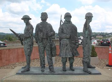 west-virginia/fairmont/attraction/veterans-square