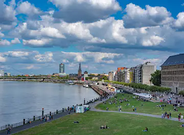 Rheinuferpromenade Düsseldorf