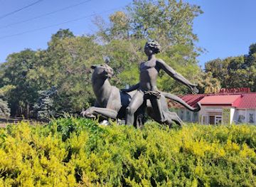 ukraine/mykolaiv-region/attraction/mowgli-and-bagheera