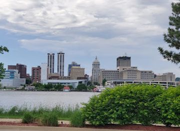 illinois/central-illinois/attraction/east-peoria-river-front-park