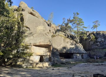 ukraine/pylypets/attraction/dovbush-rocks