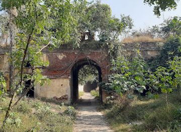india/punjab/attraction/lodhi-fort-purana-qila