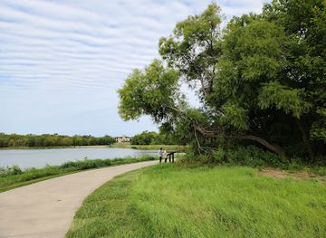 texas/plano/attraction/oak-point-park-and-nature-preserve