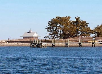 rhode-island/newport-county/attraction/john-h-chafee-rome-point-preserve