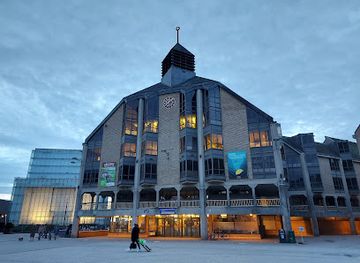 belgium/louvain-la-neuve/attraction/grande-place-de-louvain-la-neuve