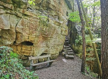 luxembourg/mullerthal/attraction/heringerburg-ruine