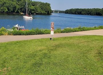 connecticut/connecticut-river-valley/attraction/riverfront-park