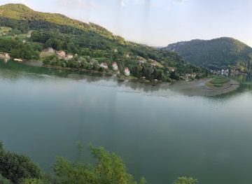 bosnia-and-herzegovina/zvornik-region/attraction/drinsko-jezero