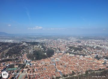 romania/rasnov-area/attraction/the-romanian-flag-on-tampa-hill