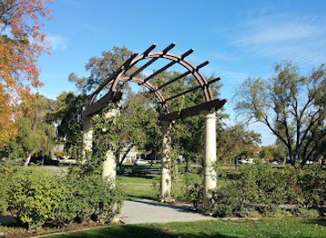 california/stockton/attraction/rose-garden-at-victory-park
