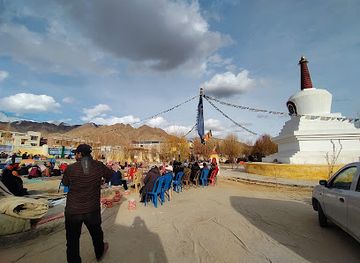 india/leh/attraction/nawang-dorjay-stobdan-memorial-stupa