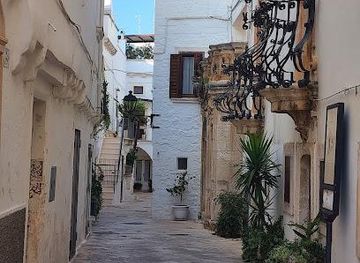 italy/puglia/attraction/palazzo-morelli