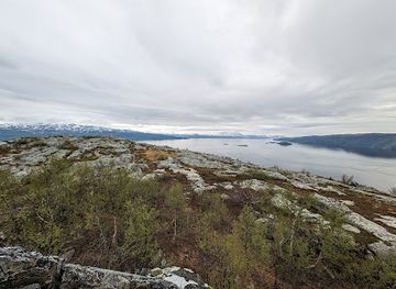norway/finnmark-plateau/attraction/komsatoppen-viewpoint