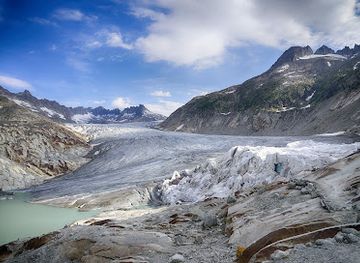 france/rhone-alpes/attraction/rhone-glacier