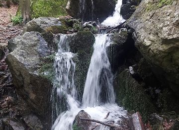 bulgaria/vitosha-mountain/attraction/small-waterfall