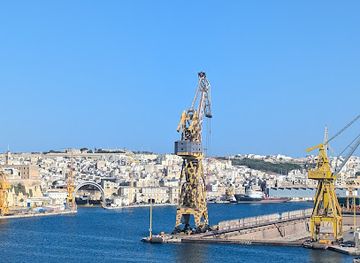 malta/grand-harbour/attraction/mega-girafe
