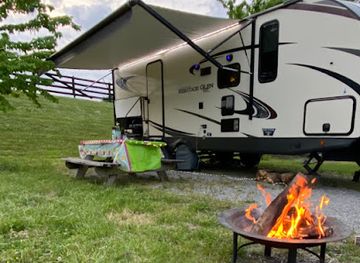 kentucky/green-river-lake-state-park/attraction/quiet-woods-green-river-stables