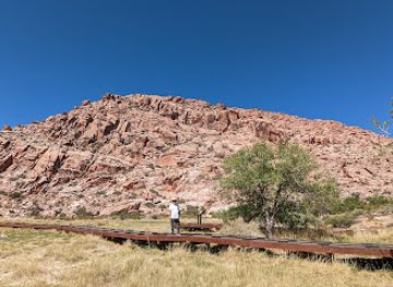 nevada/red-rock-canyon-national-conservation-area/attraction/red-spring-picnic-area