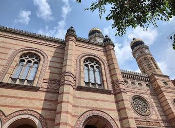 hungary/tatabanya/attraction/dohany-street-synagogue